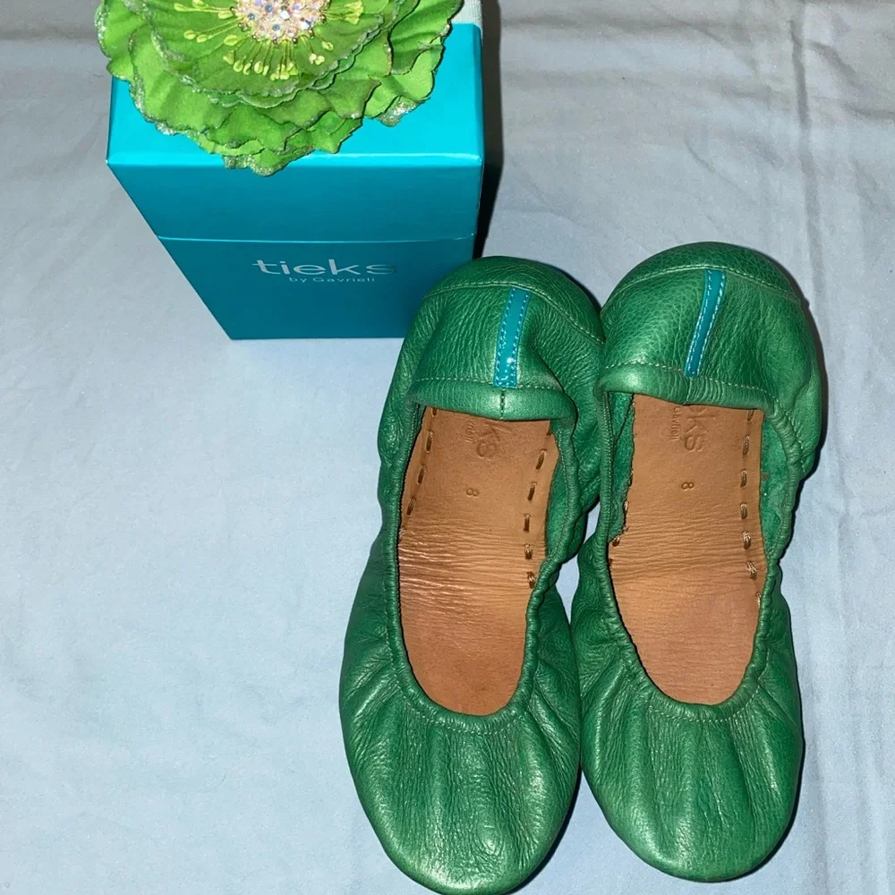 Tieks Clover Green Leather Flats - Picture 3 of 5